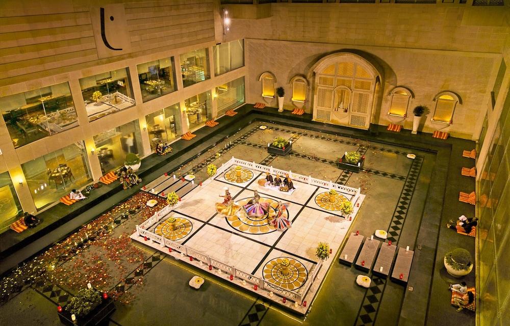 The Lalit Traveller- Airport Hotel Jaipur Exterior photo