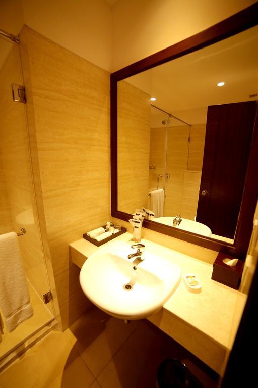 The Lalit Traveller- Airport Hotel Jaipur Exterior photo